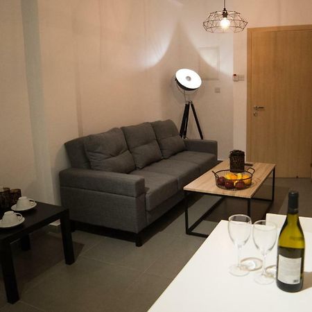 MCPlaces Holiday Apartments Paphos Exterior foto
