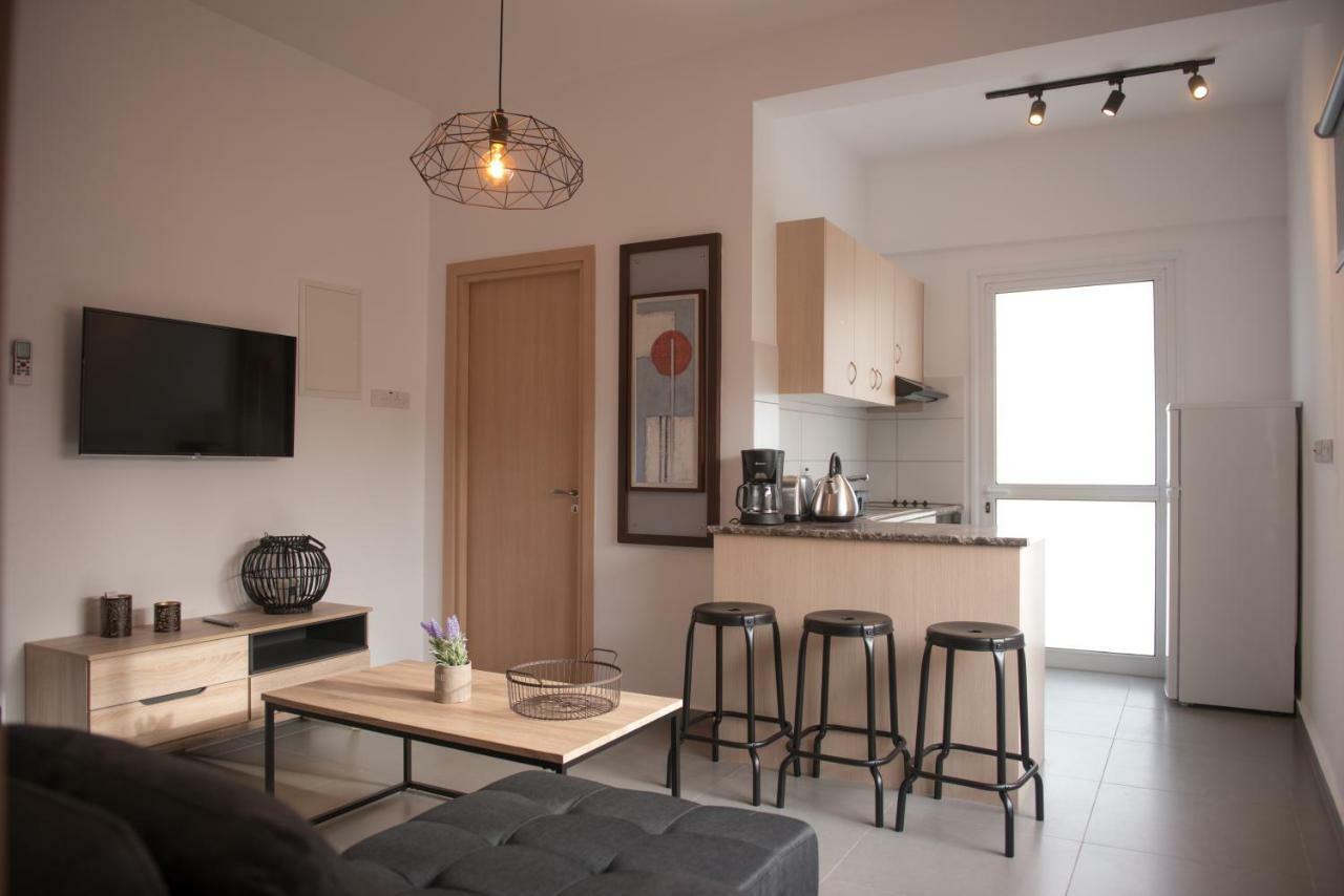 MCPlaces Holiday Apartments Paphos Exterior foto